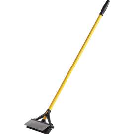 Rubbermaid Comm. Maximizer Broom/Squeegee