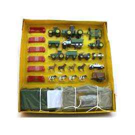 John Deere Toys 46276 Farm Playset, 5 years and Up