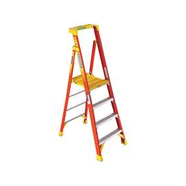 WERNER PD6204 Podium Ladder, 300 lb Weight Capacity, 4-Rung, 4 ft H Max Standing, Fiberglass