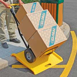 Global Industrial Plastic Hand Truck Curb Ramp, 1000 Lb. Capacity