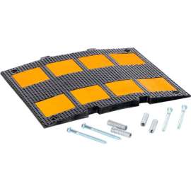 5-10 MPH Rubber Speed Hump Middle Module with Concrete Kit 23-1/2"W x 19-1/8"L