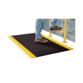 Apache Mills Supreme Sliptech Mat 11/16" Thick 3'x 10' Black/Yellow Border