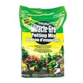 Miracle-Gro 72723430 Potting Mix, Solid, Dark Brown, 17.6 L Bag